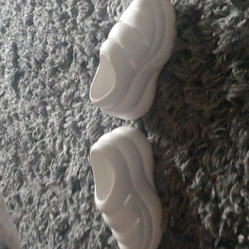 Uggs white yesh - Picture 4 of 4